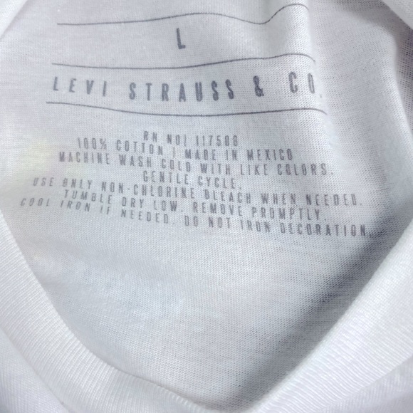 NWOT Men’s Levi’s Long Sleeve T-Shirt Large - Picture 3 of 3